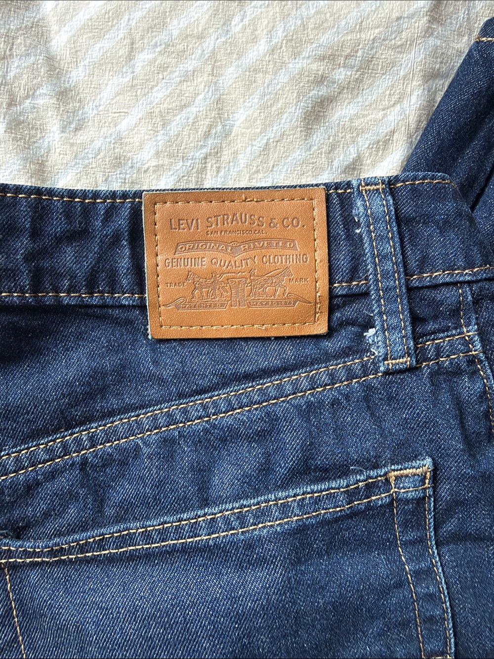 Levi’s Baggy Dad Barrel Jeans